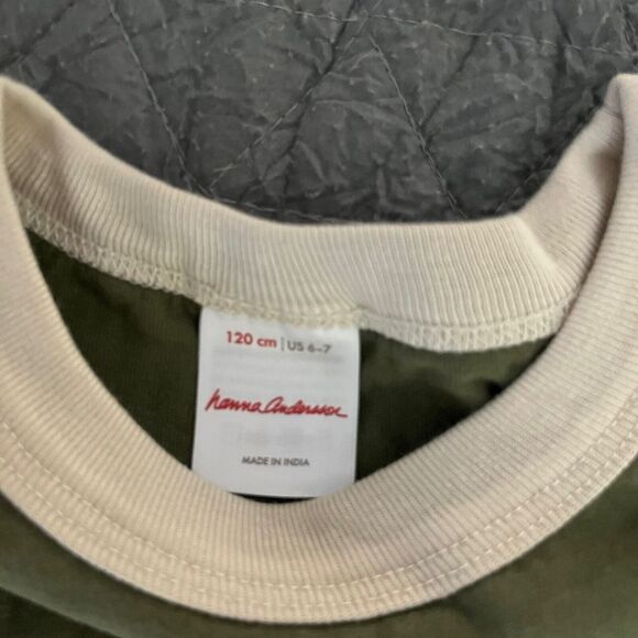 NEW Hanna Andersson Boys Colorblock Pocket Tee Shirt - Size 120 (6-7) - Tan - Picture 3 of 6